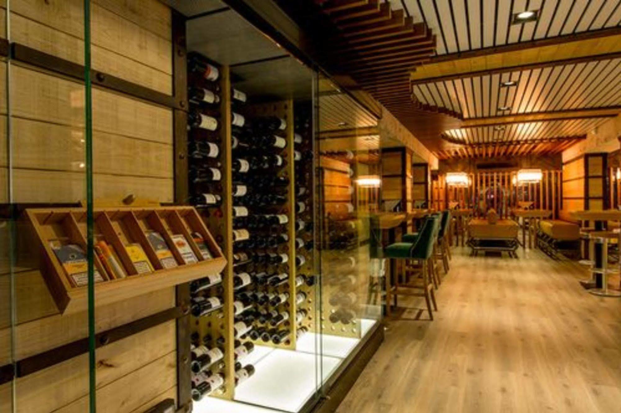 Antonio Ii Hotel